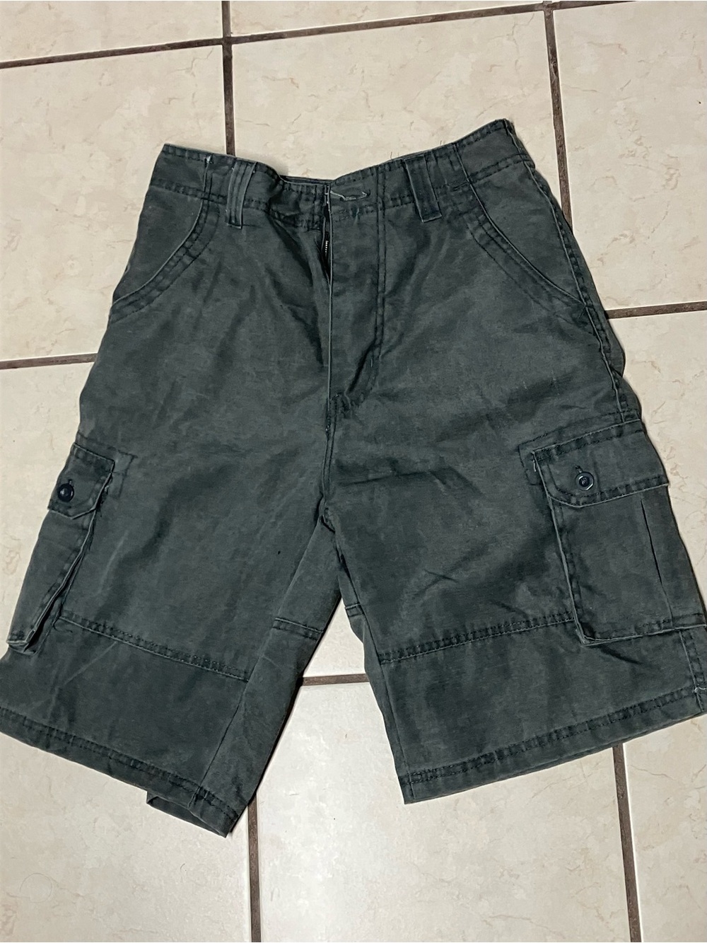 Y2K Courage Clothing Co Cargo Shorts Mens Size 30 Charcoal Dark Gray Utility